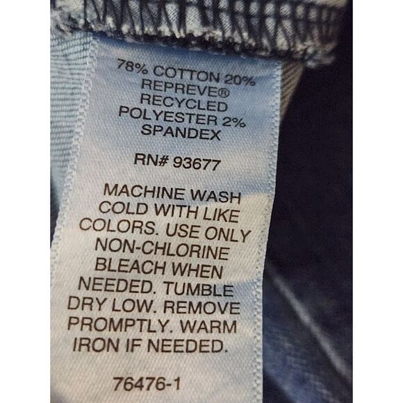 Women's Liz Claiborne Girlfriend Straight Leg Mid-rise Jeans Size 30W NWT - Picture 7 of 7